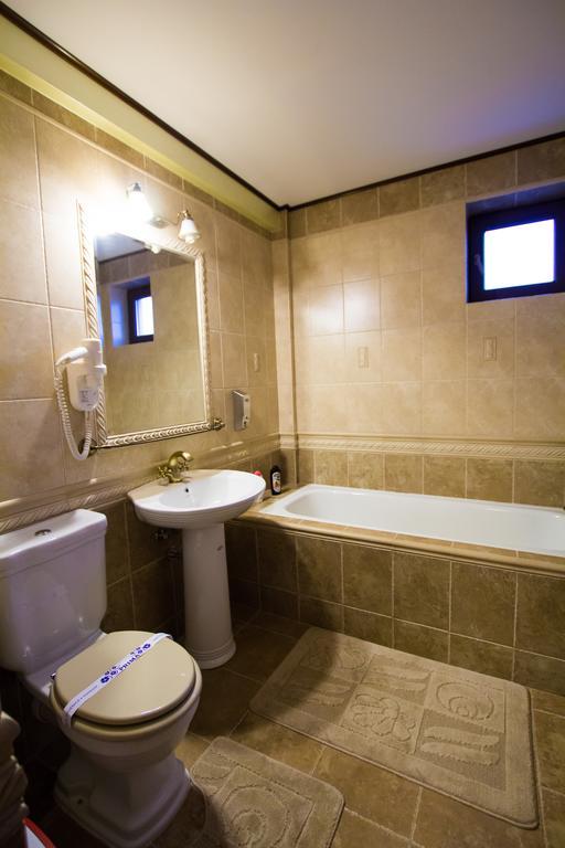Ferienwohnung Casa-Le-Baron Satu-Mare Zimmer foto